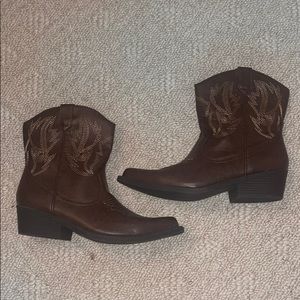 NWOT small cowboy boots